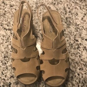 Sketcher memory foam sandal, new